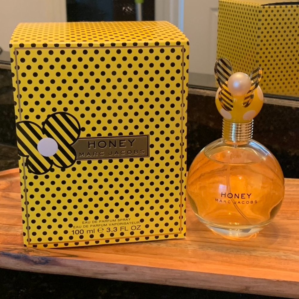 Marc Jacobs Honey Eau de Parfum--3.3 FL Oz.